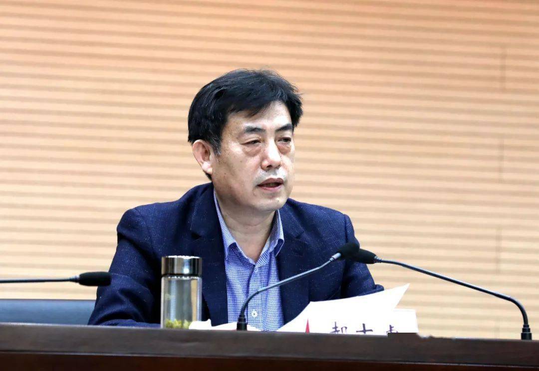 郝吉虎副市长到市住建局和市城管局上专题党课宣讲十九届五中全会精神