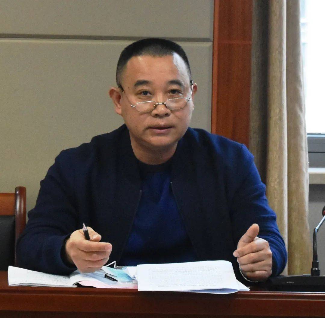 肖惠中局长说,一直以来,泉州市医保局高度重视人大代表建议和政协委员