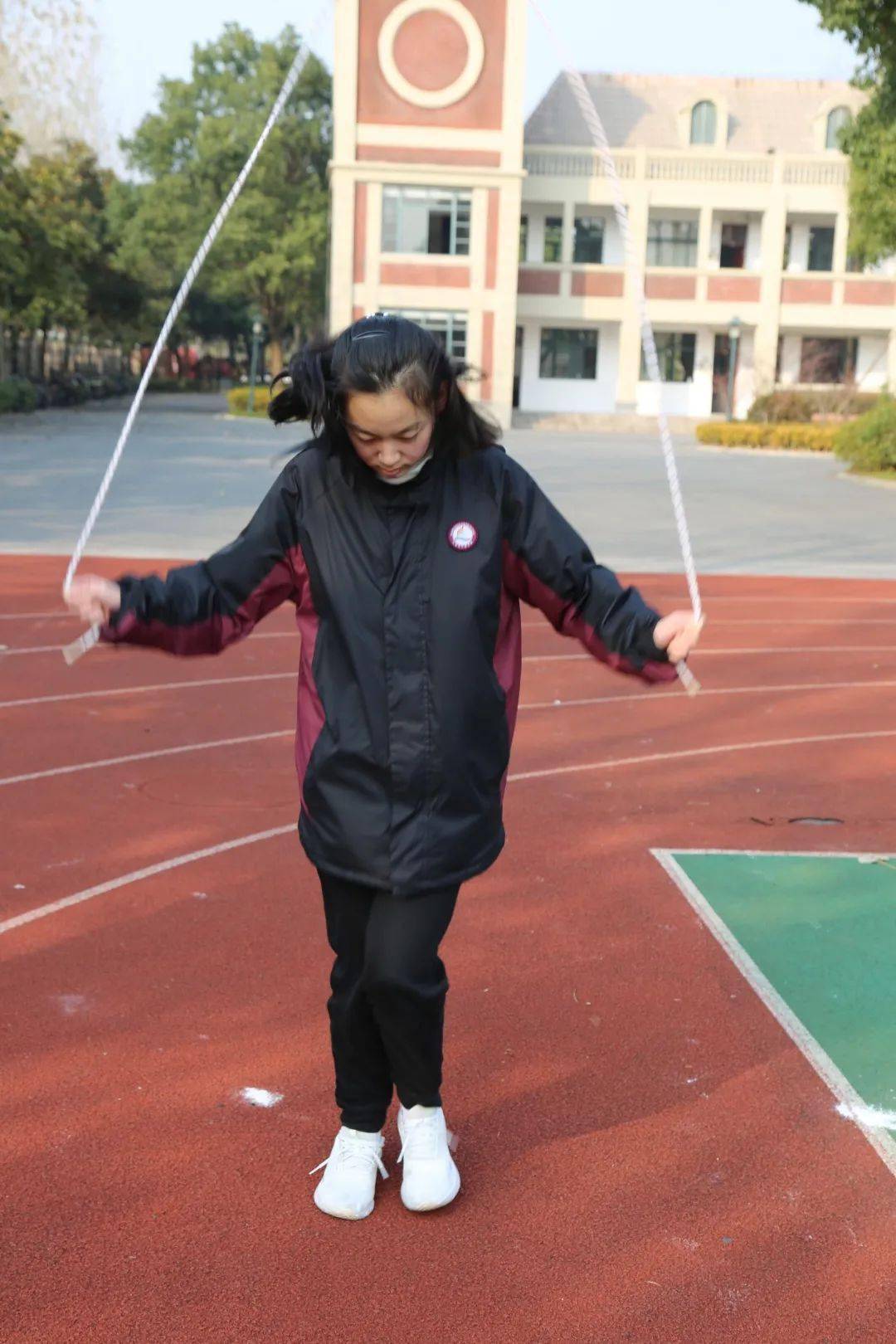 和美教育和乐课程绳采飞扬奔向2021上海市三新学校初中部冬季跳绳比赛