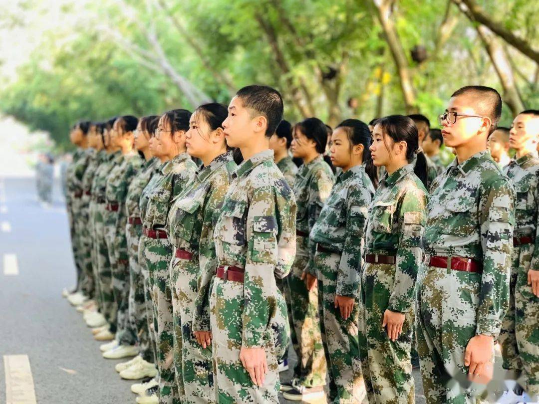 放飞梦想成就未来南靖县龙山中学九年级东南花都军训暨研学实践活动