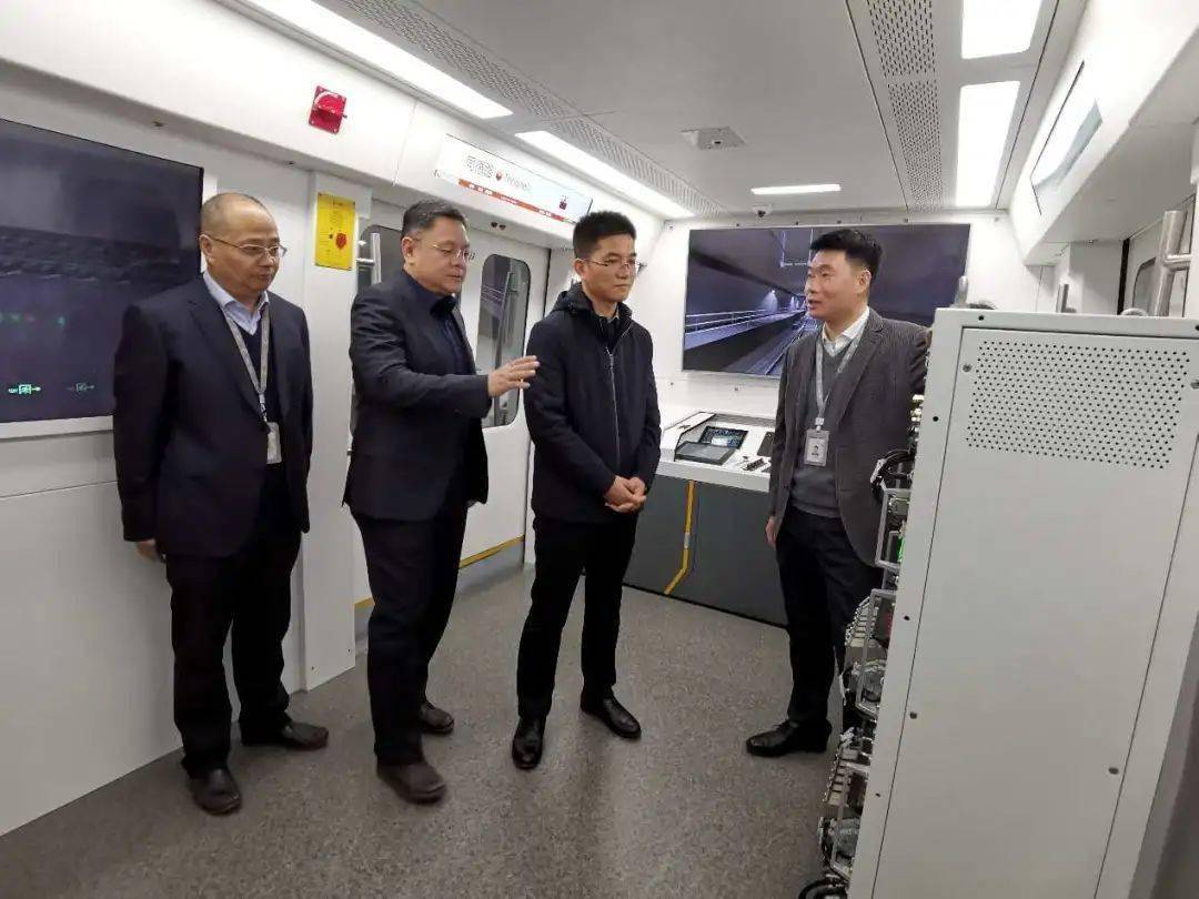 杭州市滨江区副区长陈建一行莅临众合科技考察调研_公司总裁