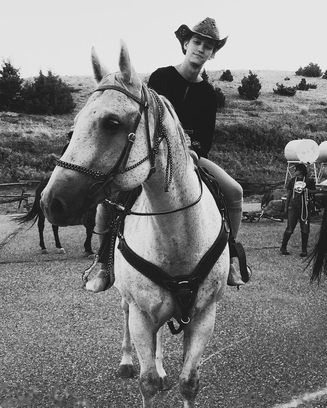 网友:我一直男看弯了!_julian