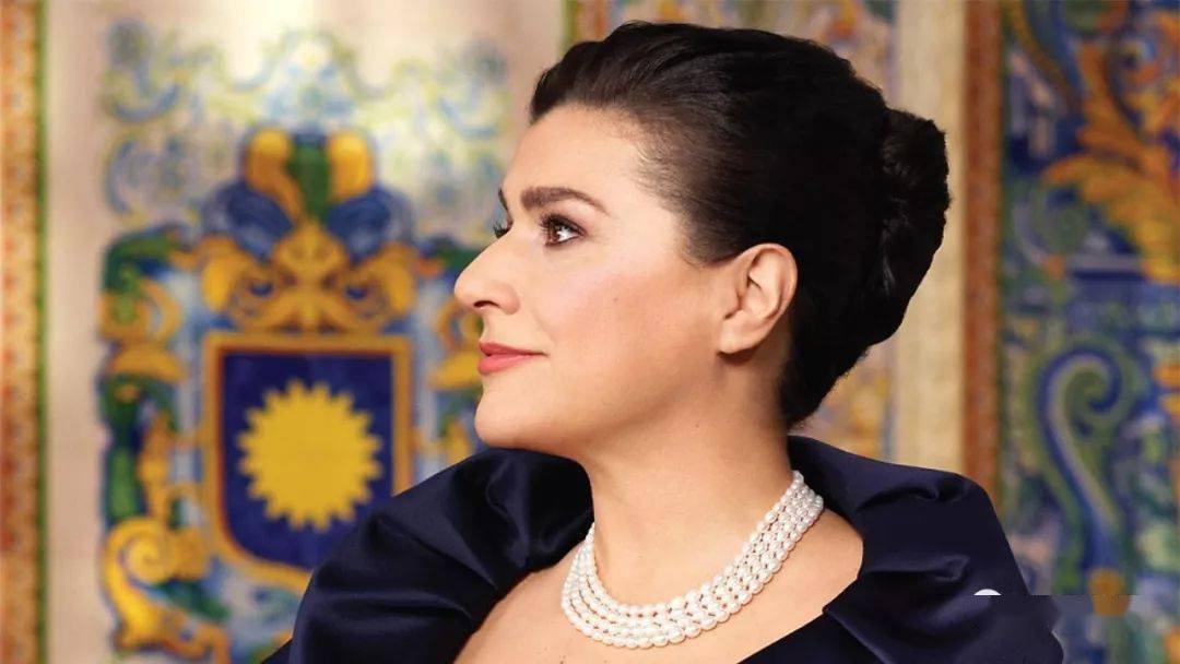 美声|女中音芭托莉演唱"美妙歌声随风荡漾" 选自歌剧《塞维利亚理发师