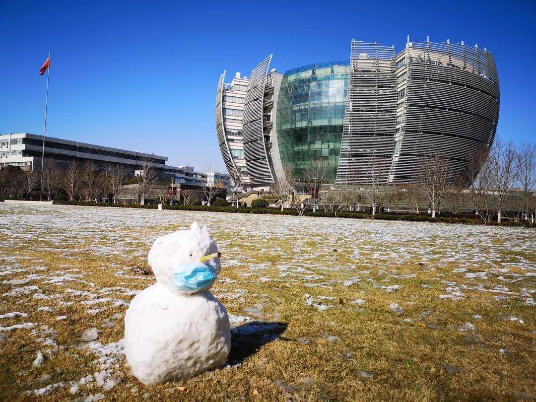 苏州大学雪景图片