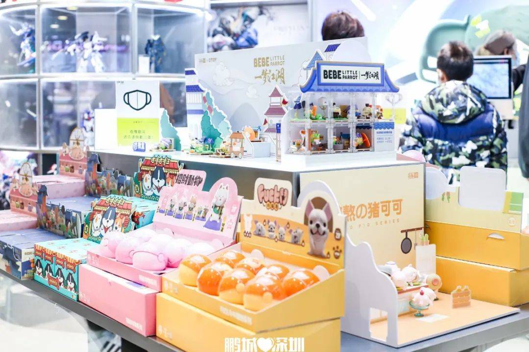 深圳弄潮儿toptoy亚洲潮玩集合店来啦盲盒手办高达通通allin