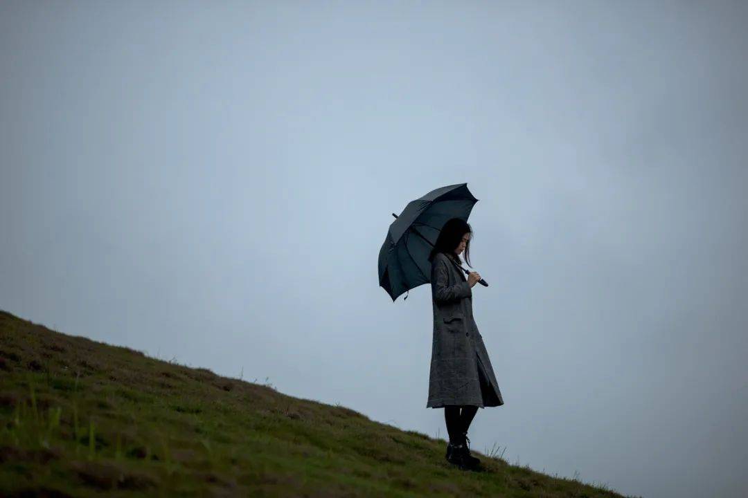 风雨人生自己撑伞精辟