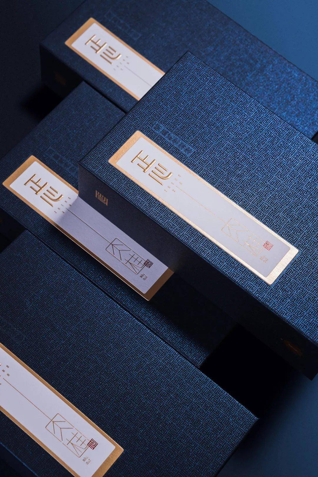 淡雅风格的茶叶包装设计,是茶客的最爱吧!