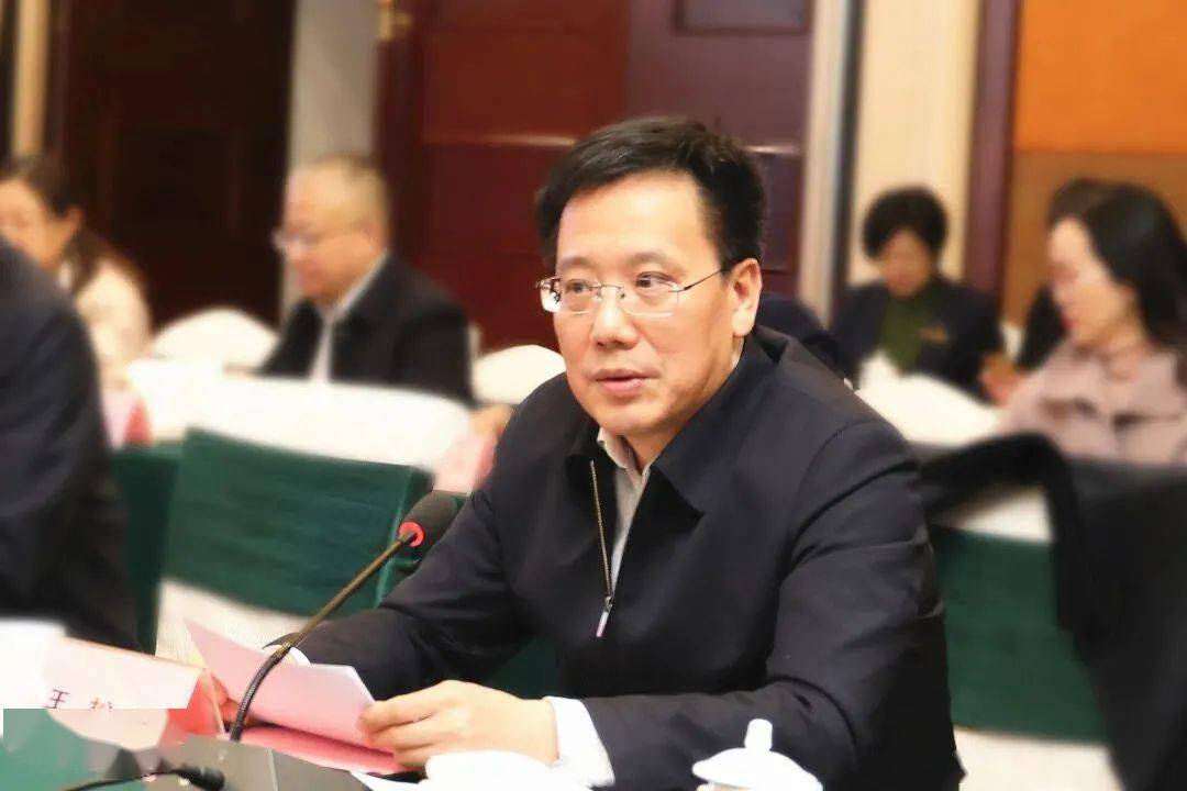张家港市委副书记,代市长韩卫致辞中说,此次两家医院合作共建,是加快