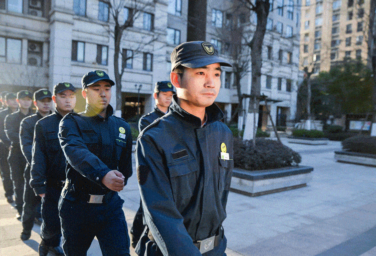 在出入口管理上,苏南万科物业做到全方位,全天候的服务.