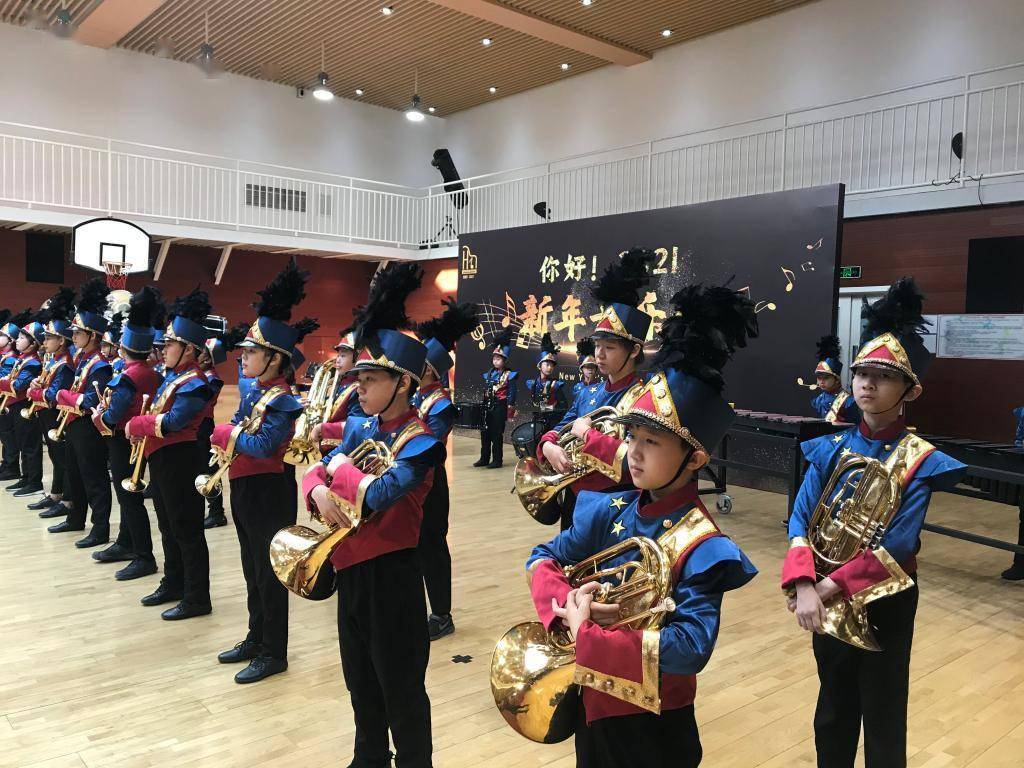 我校starrysky行进管乐团参演中国教育电视台你好2021全国青少年乐团