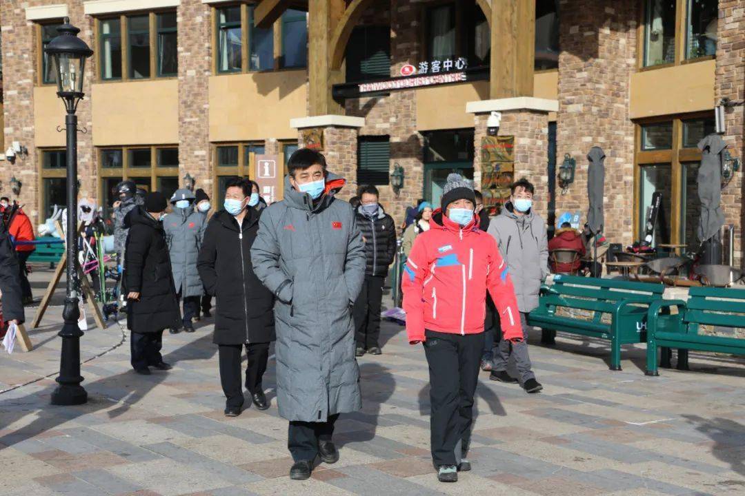 区委书记王彪调研滑雪场疫情防控和食品安全工作