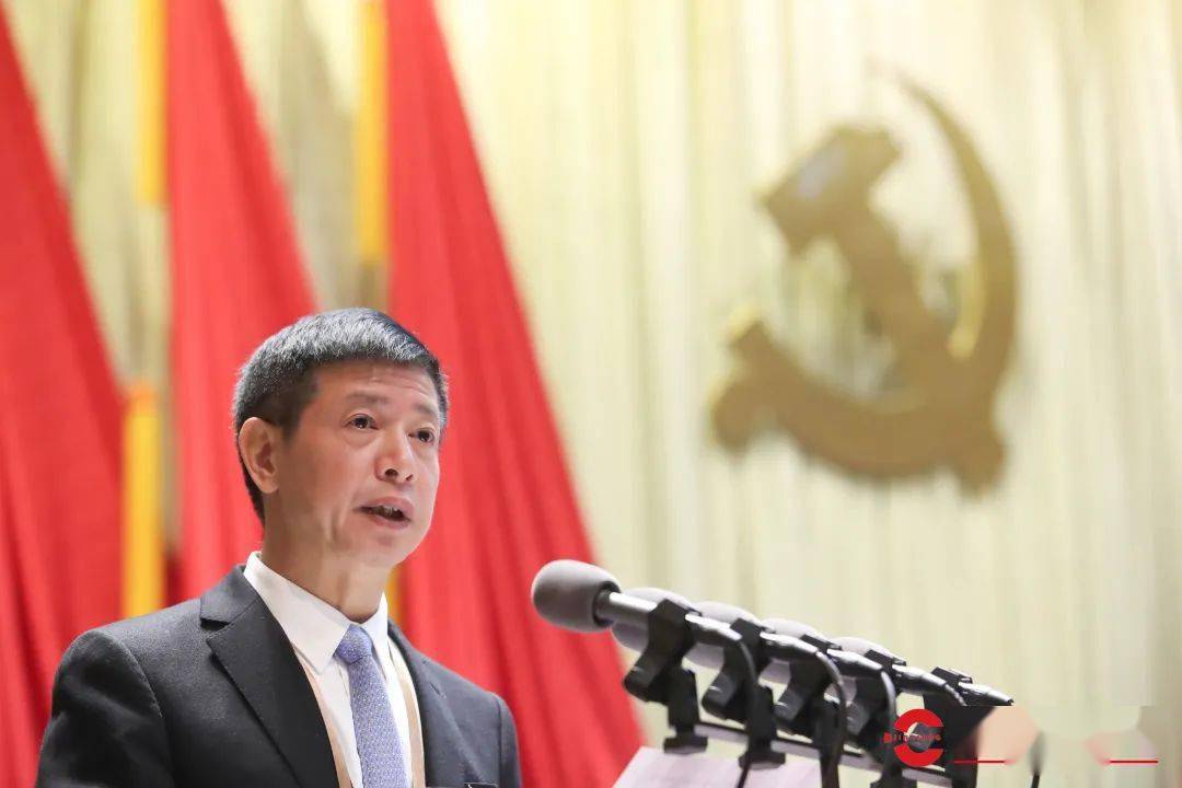 点赞刘文儒脚踩这片土地没有理由不抖擞精神没有理由不昂扬斗志