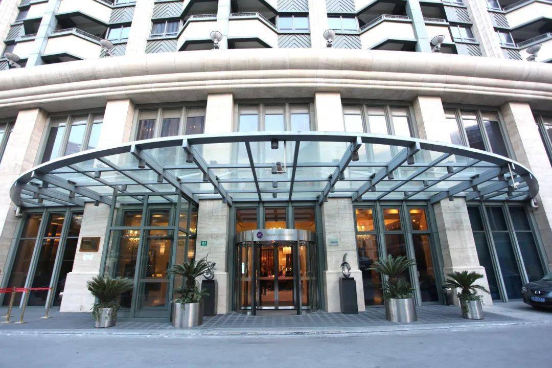 上海虹桥雅高美爵酒店中山公园品质之选99元23人套餐各式佳肴令人流连