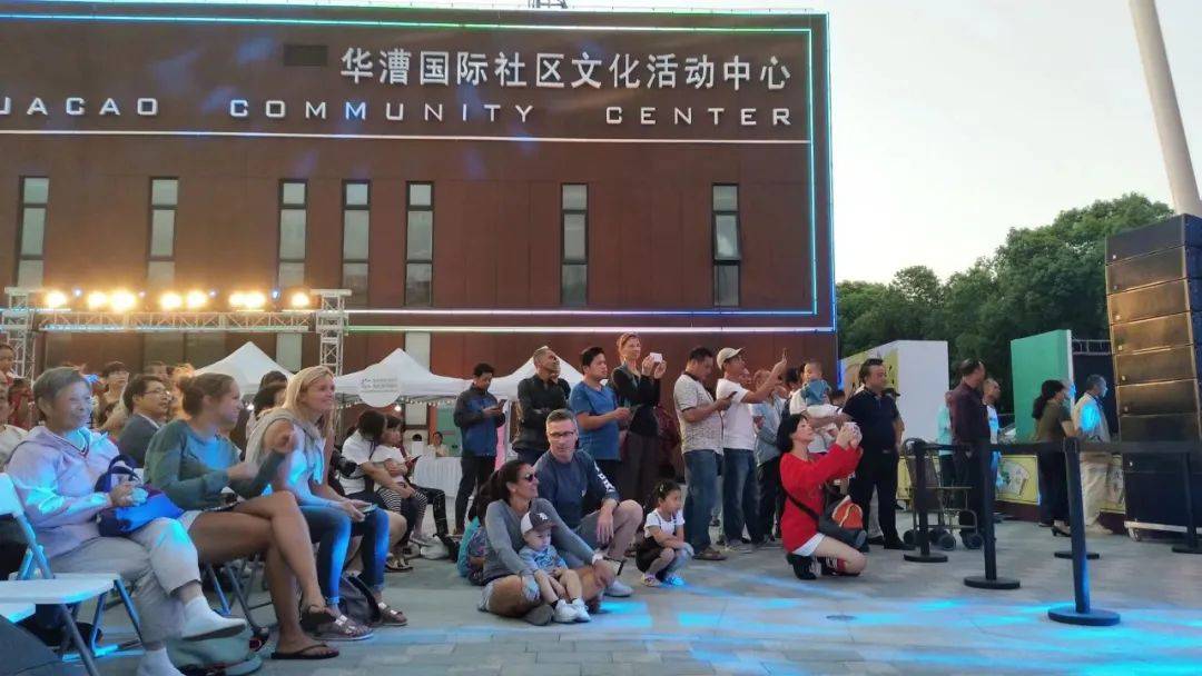 这里的老外"不见外"_华漕镇