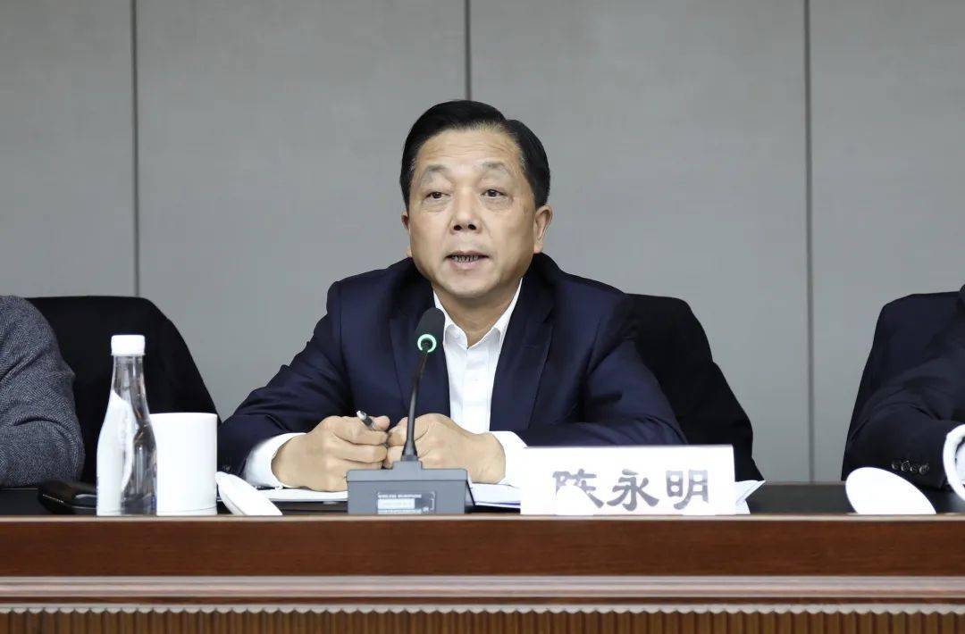 小昆山镇召开党政负责干部会议暨居村两委换届动员部署会
