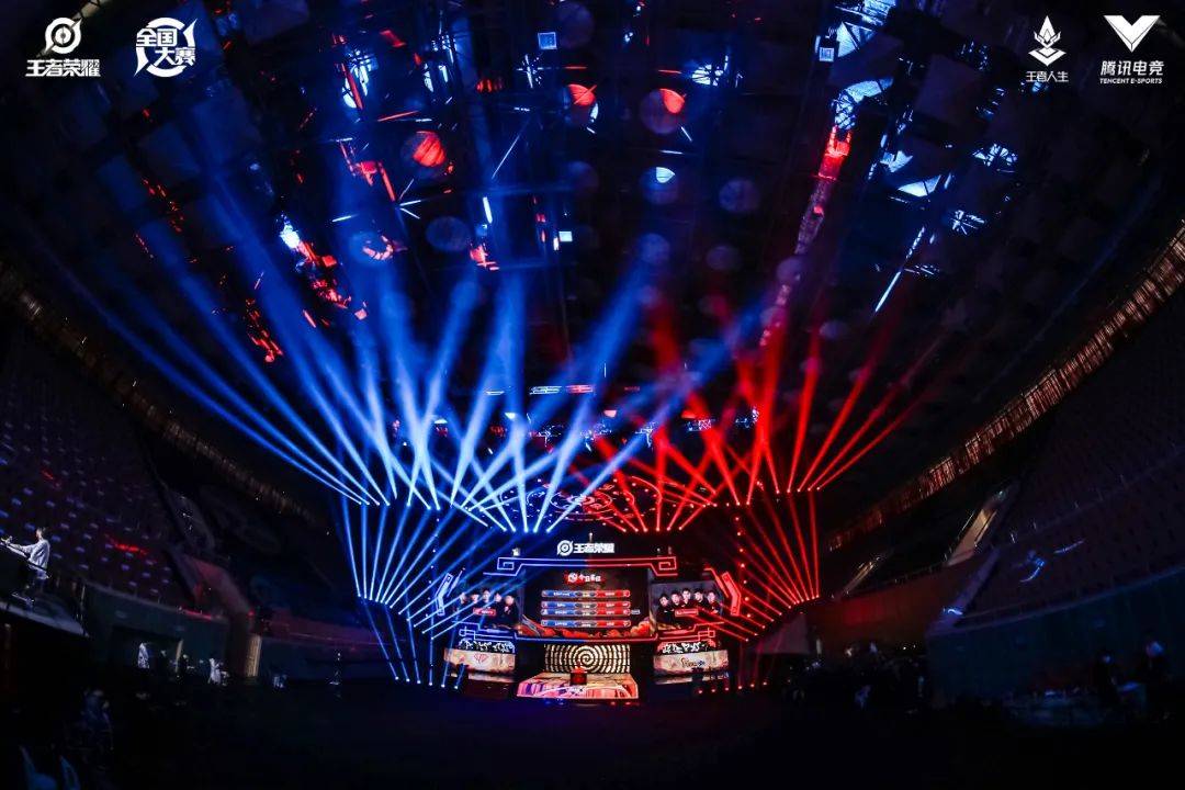 擂台下的武师那些不被注意到的背影