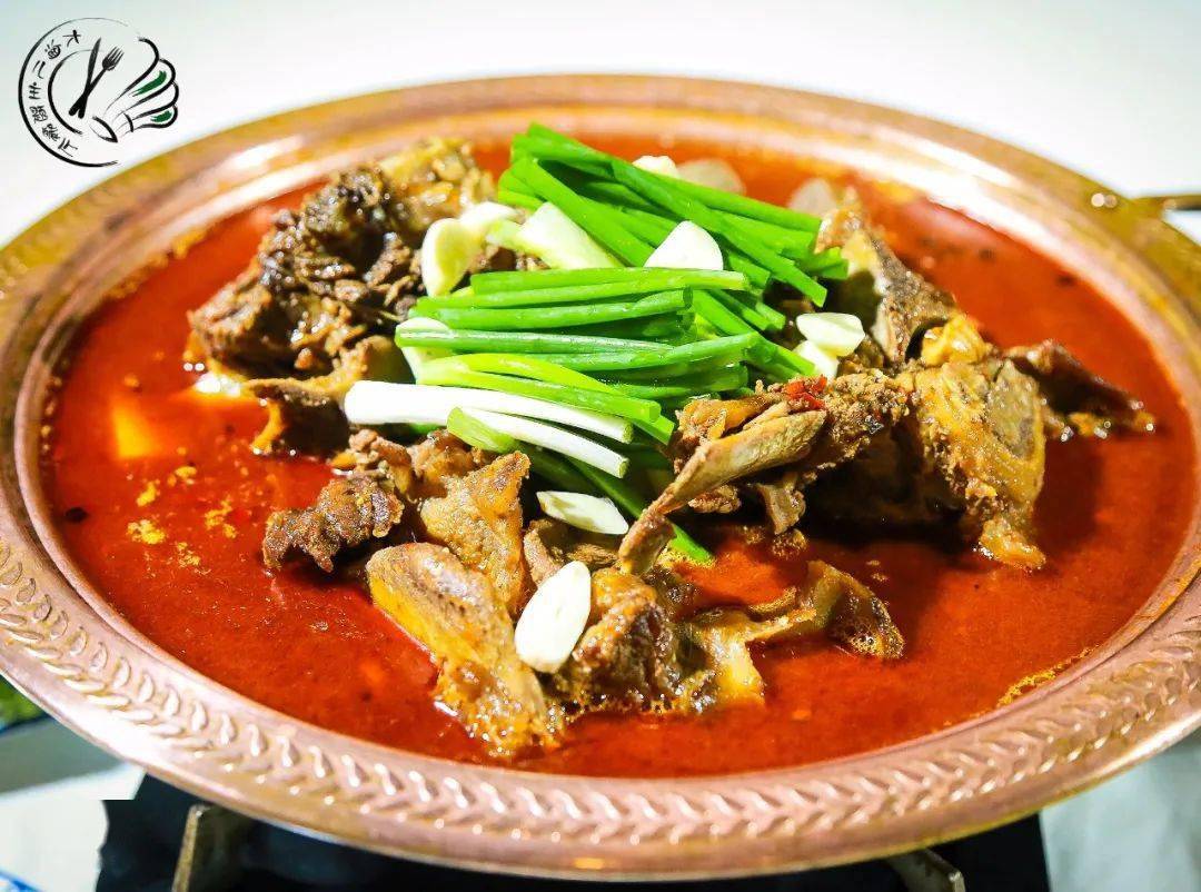 99元享8斤驴蝎子锅加一元还赠送4个涮菜4个凉菜豆浆