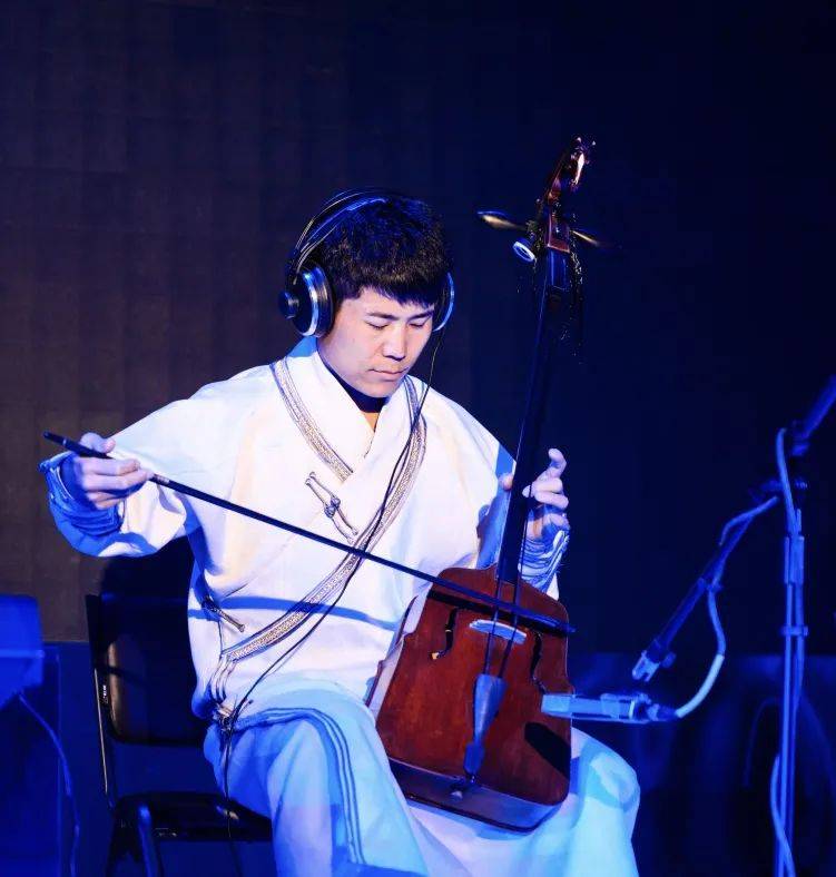 今晚节目单归来的马贺西格原创马头琴作品音乐会