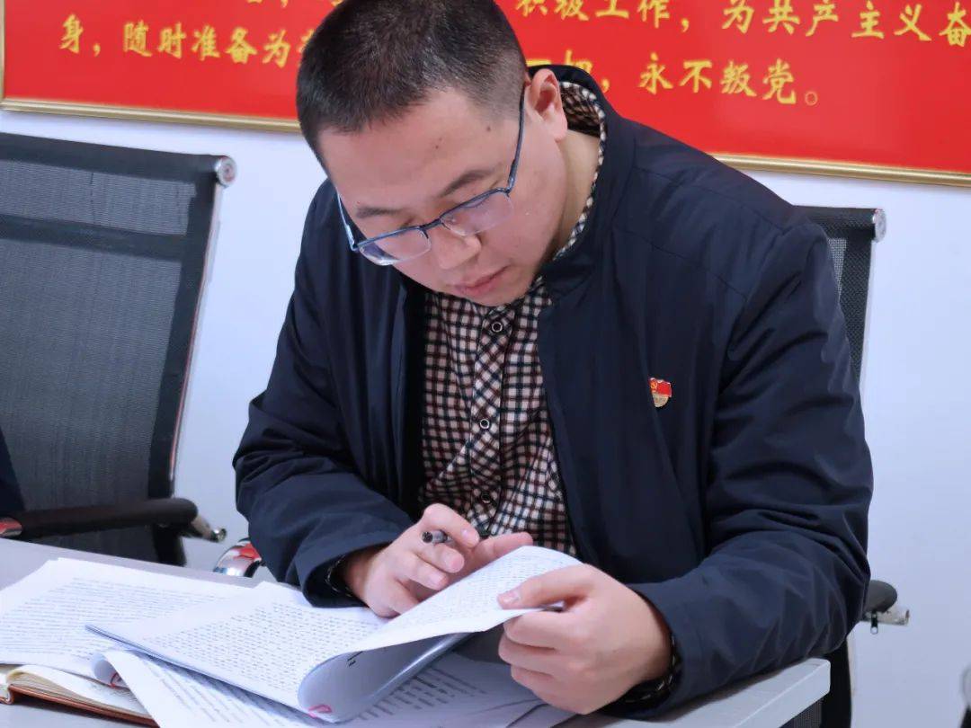主题党日团县委开展做抓落实的实干者主题党日活动