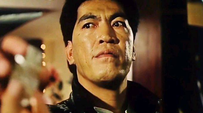 童年的阴影大傻哥竟然要用充电来维持自己的生命