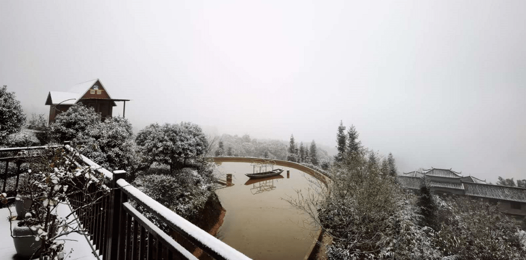 泸州今天很多地方都下雪了~_方山