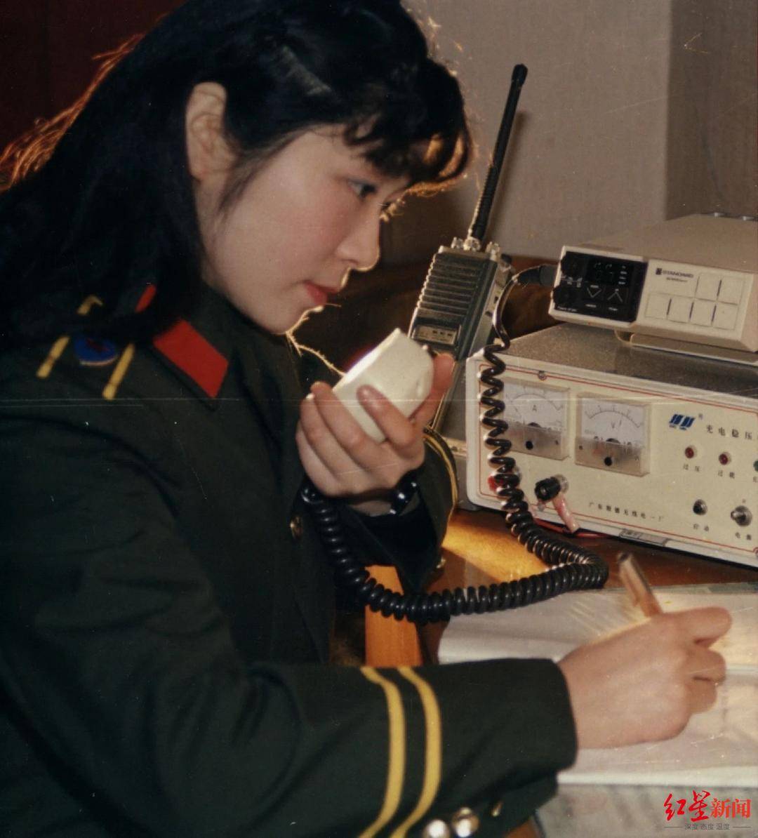 看成都交警这组老照片感受人民警察背后的无悔誓言