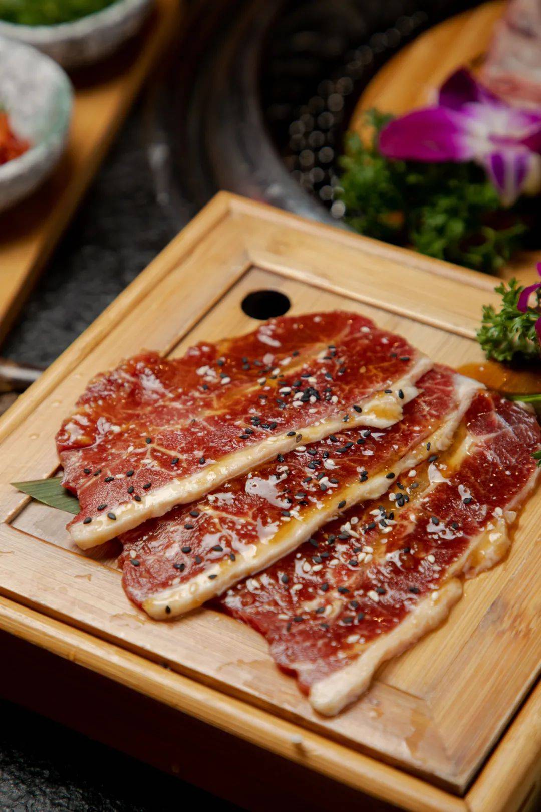 福州shou家可以穿汉服的音乐烧肉专门店,空降达明美食街!_烤肉