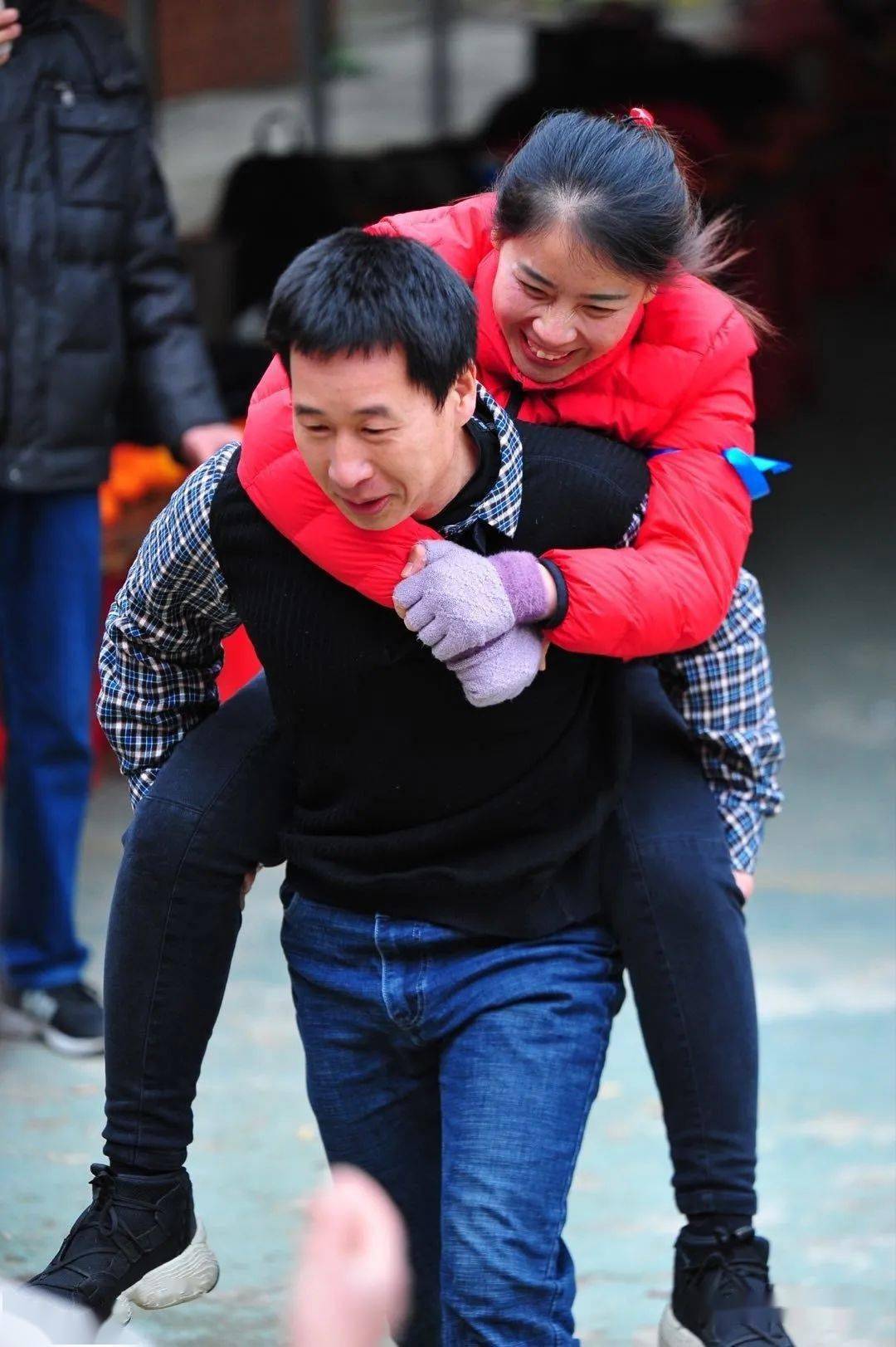 2020在疫情的影响下我们小帮赶上末班车举行了年会希望我们能一