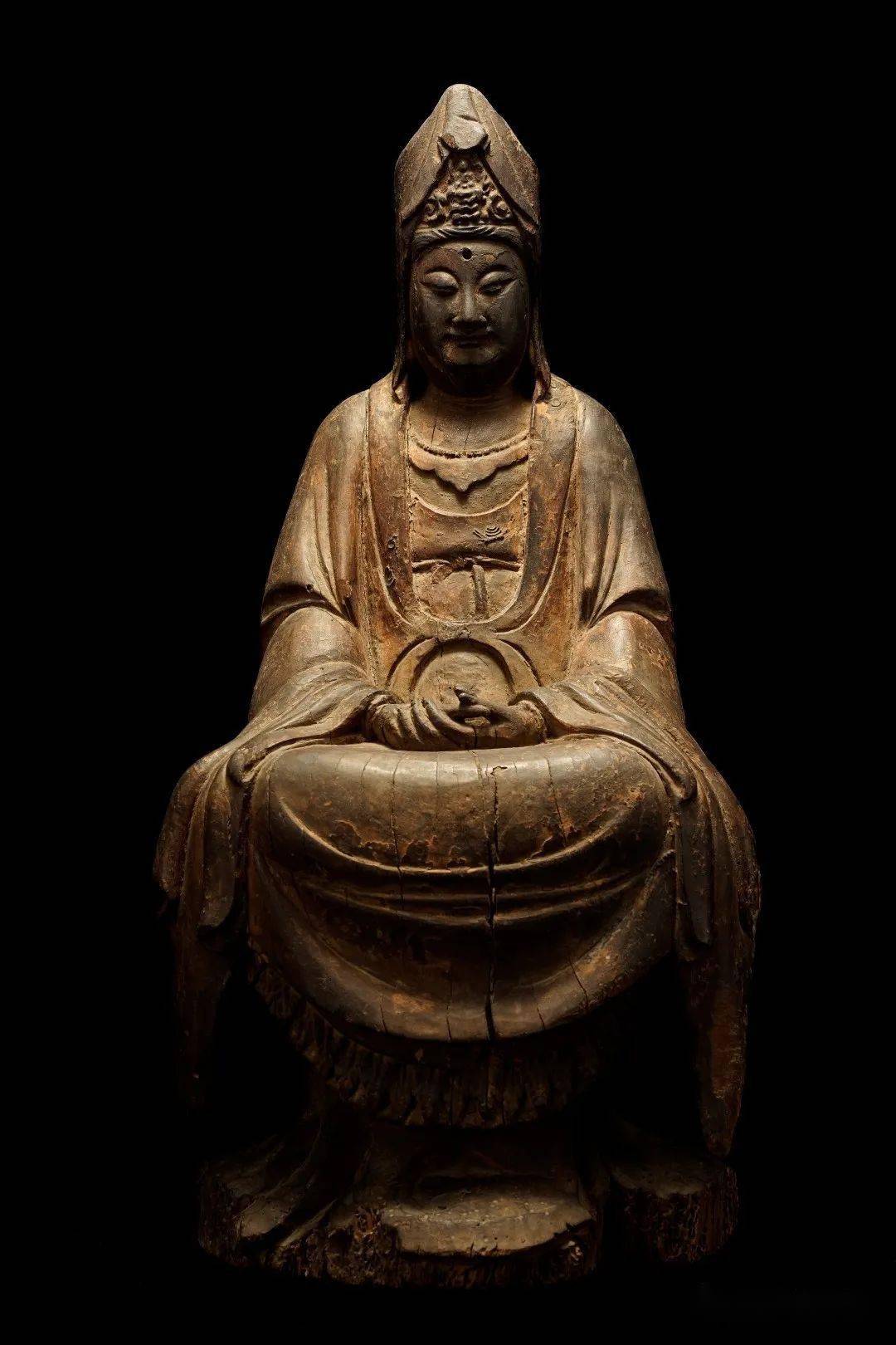 展讯天衣无缝古代漆木菩萨像专题展