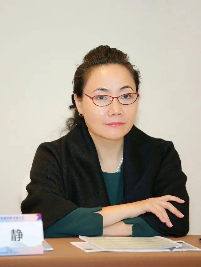 王玫华西药学院邓黎数学学院朱瑞电子信息学院闫丽萍生物医学工程学院