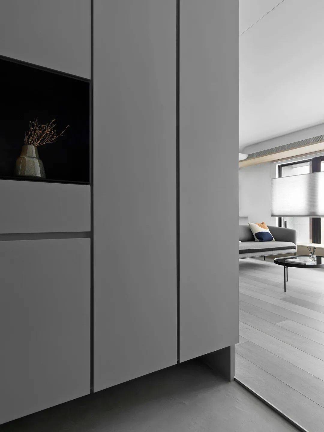 99㎡一家四口的家,灰感轻奢,优雅极致