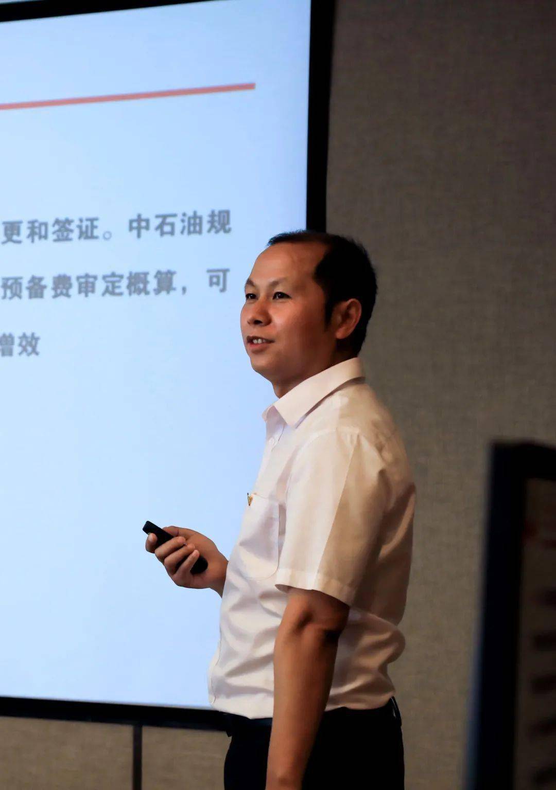 谭建华你努力走过的路每一步都算数