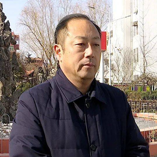 学校食堂作为人员密集区域,是疫情防控的关键场所,萧县中学采取分拨