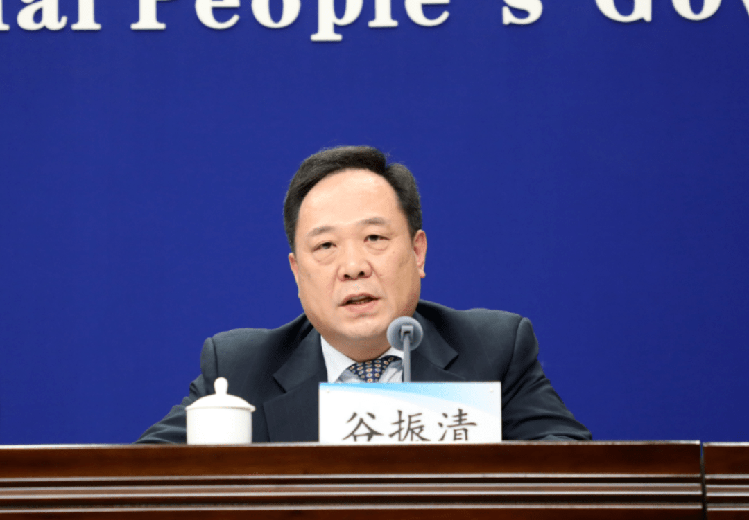 李金川:我省高校按照分批错峰要求正陆续放假.