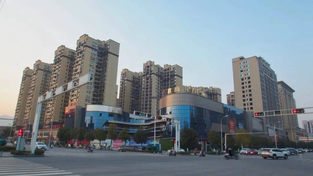 人们夜间外出吃饭游玩,休闲娱乐的意愿明显增强,恩商·星汇广场悦体验
