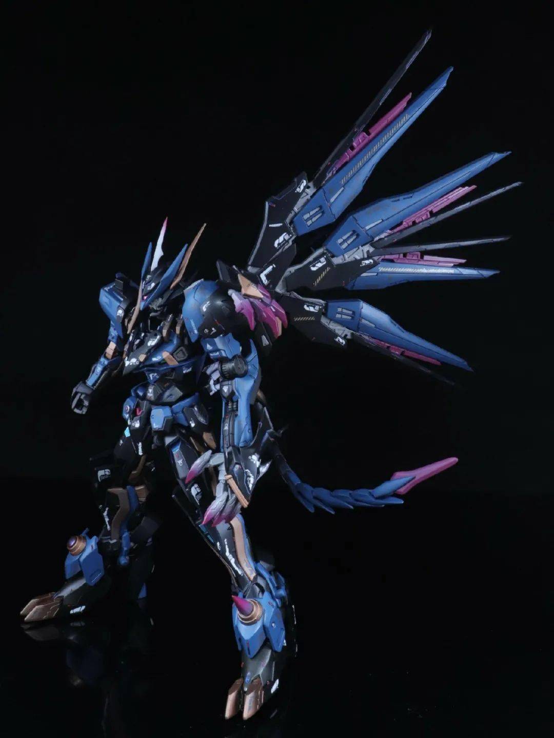 爆帅混改帝王异端双重铸型这样才够味