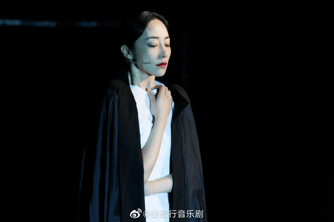 今夜终场韩雪刘令飞主演音乐剧白夜行