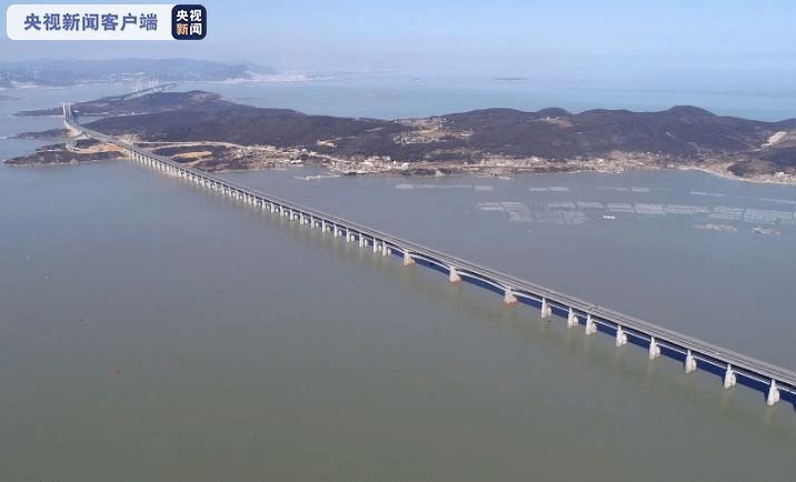 隨著春運臨近,福平鐵路平潭海峽公鐵大橋也將迎來通車運營後的首個