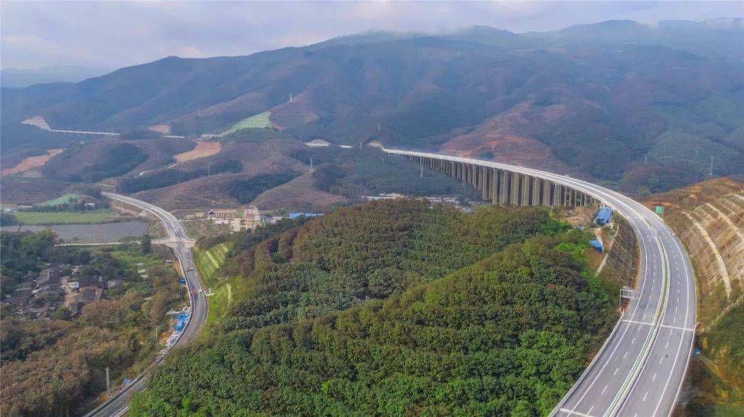 景海高速公路今日通车景洪至勐海仅需30分钟走起