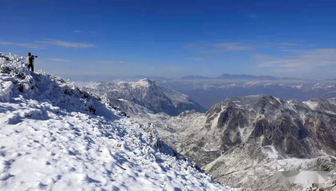 昭通大山包再迎降雪银装素裹的冰雪世界美翻了