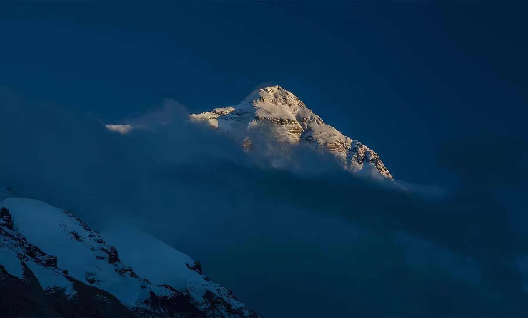 啥时候才能出去旅游 807b9b1e34c4480cae79f0e7a2b2cd4d.jpeg