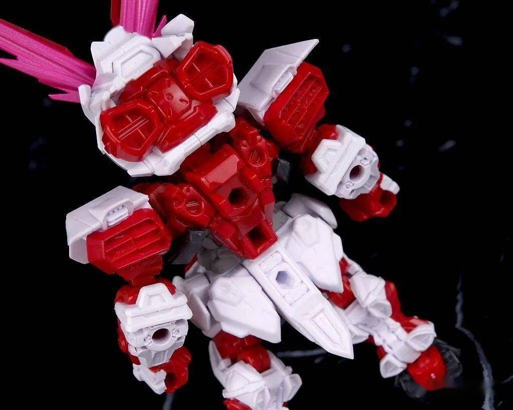 资讯万代nxedgestyle红异端红龙形态日站实物图