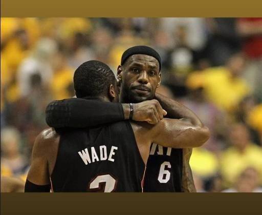 詹姆斯总冠军合影 d0642e0511214e86afb8d70b77ce923a.jpeg