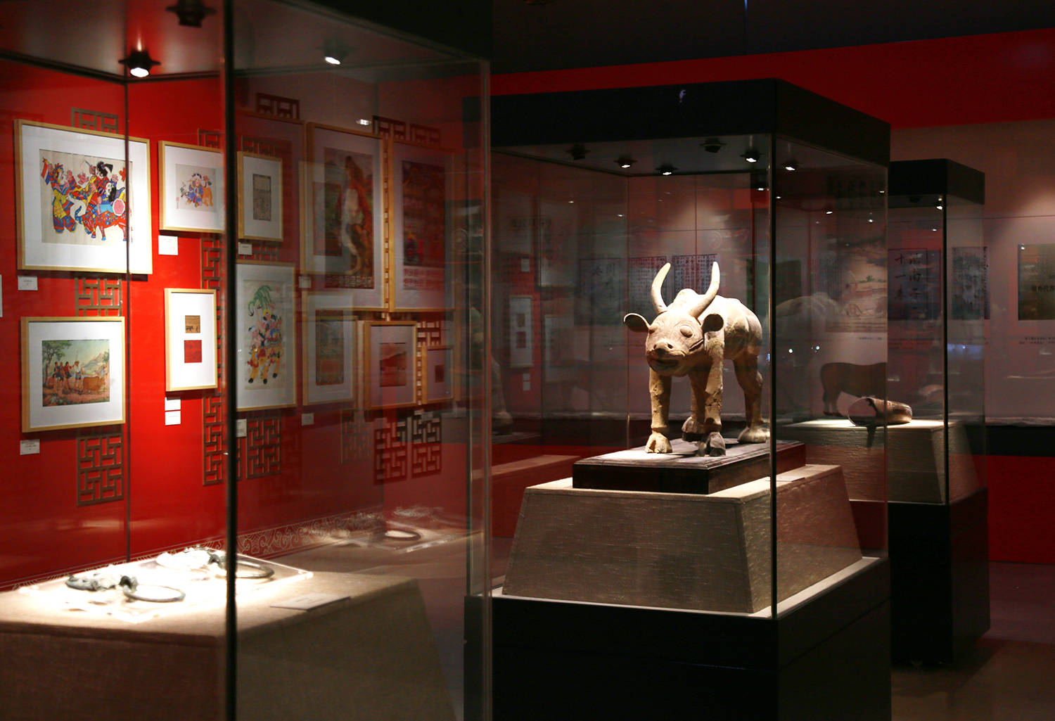 重庆中国三峡博物馆举办牛气冲天展览