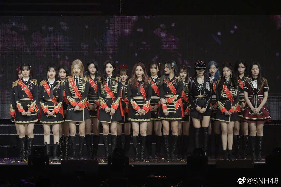 经过激烈的角逐,snh48 team hii的16人曲《honor》