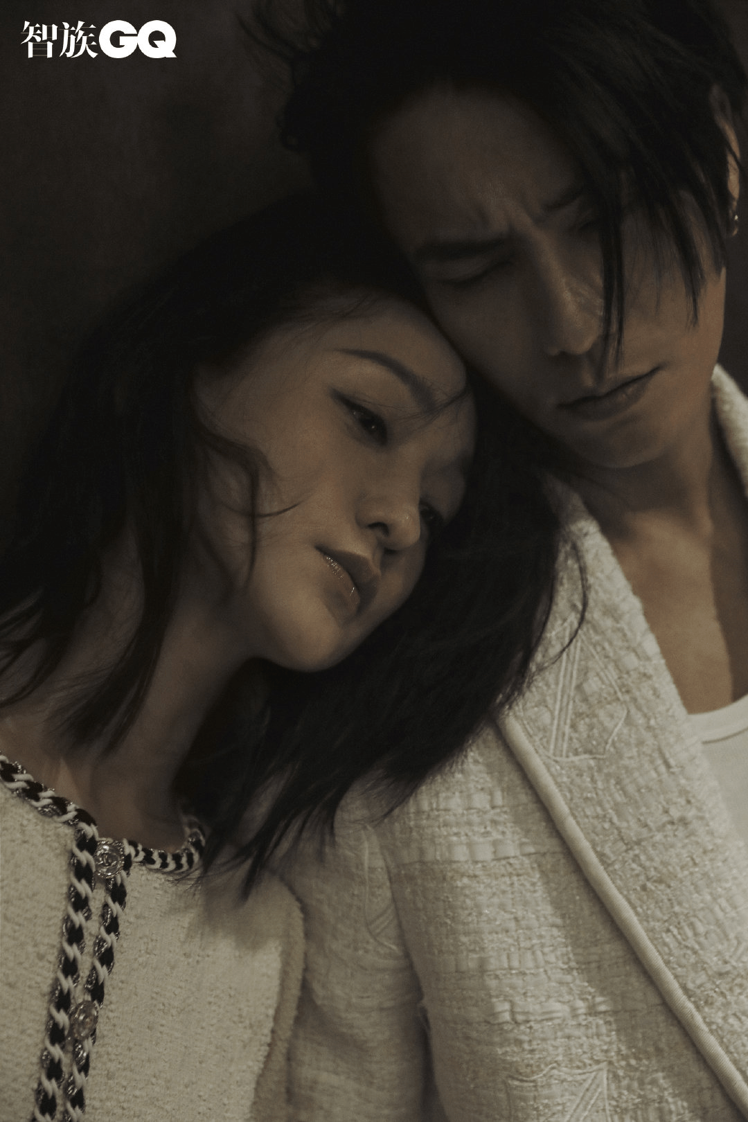 近日,周迅和陈坤再度合作,拍摄了电影《侍神令》,将在大年初一上映