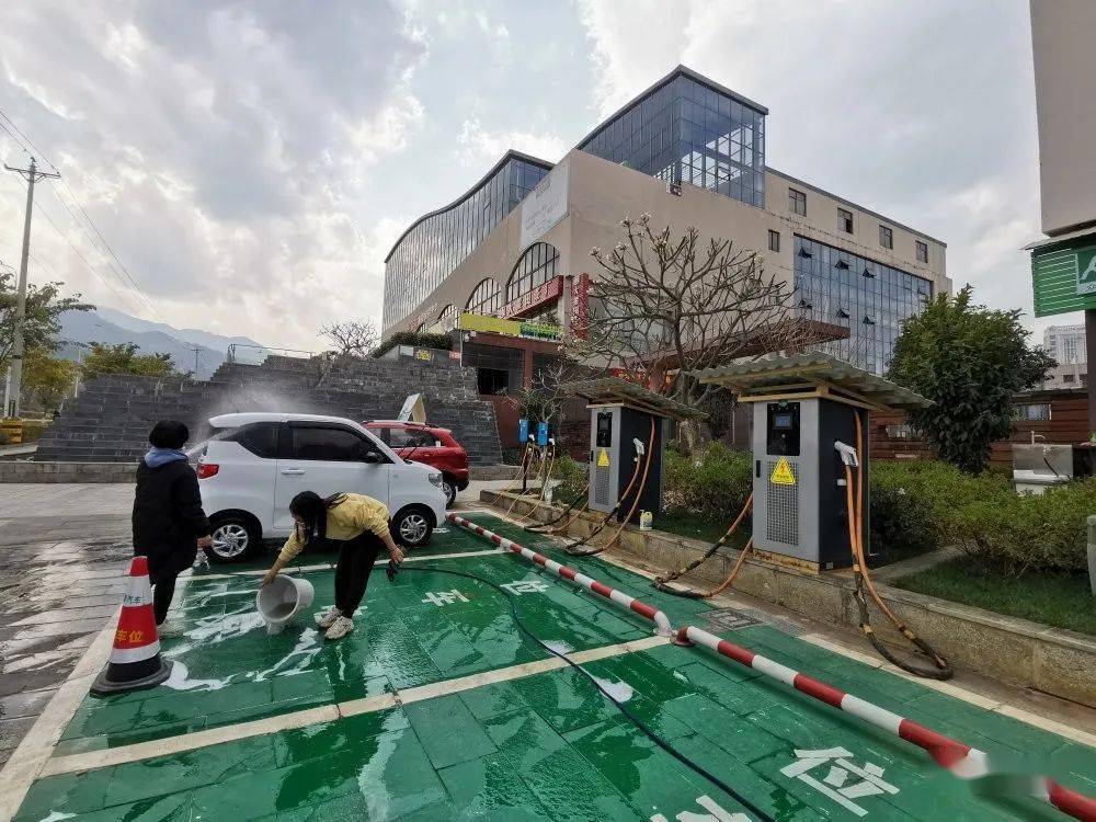 凤庆汽车站，交通枢纽与城市发展的纽带，凤庆汽车站，交通枢纽与城市发展的纽带