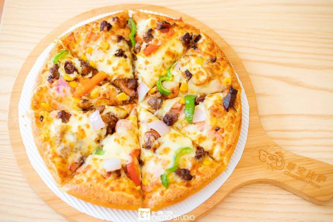 纵横披萨界19年的披萨,仅凭一款产品就火遍了全国!