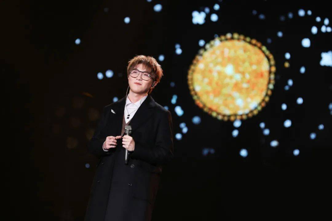 华星兄弟荣获抖音年度优质公会朱容君兔子牙万众瞩目再登舞台巅峰