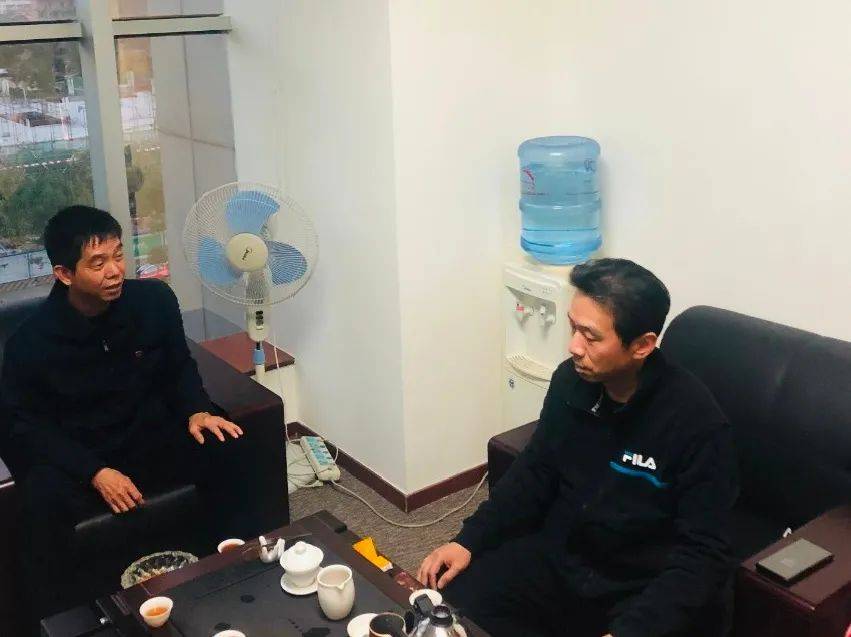 晋江市领导吴忠刘走访慰问挂钩联系高层次人才